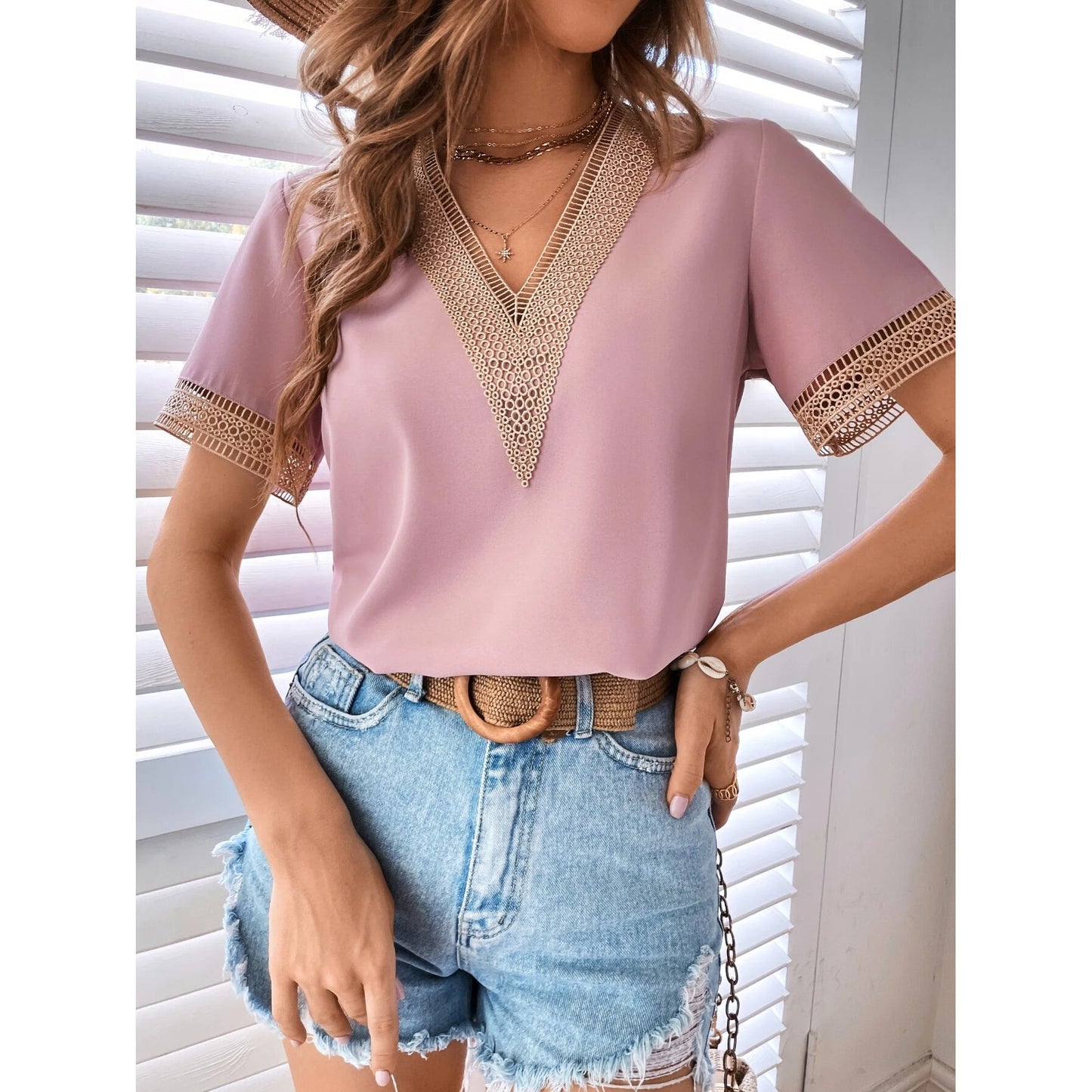Women's Contrast Guipure Lace Blouse